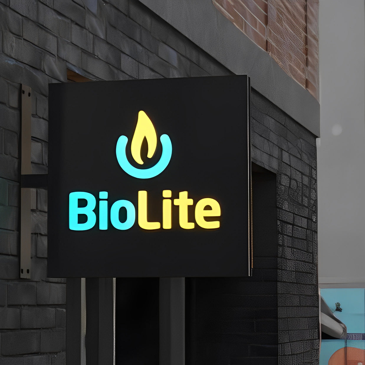 Illuminated Blade Sign – Lemon Sign LLC